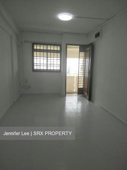 Blk 110 Jurong East Street 13 (Jurong East), HDB 3 Rooms #200893852